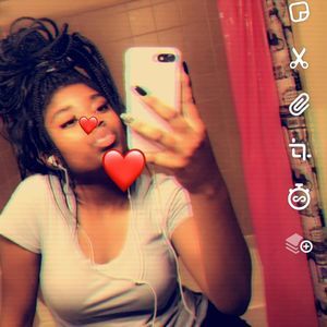 Meet your Posher, Nyia